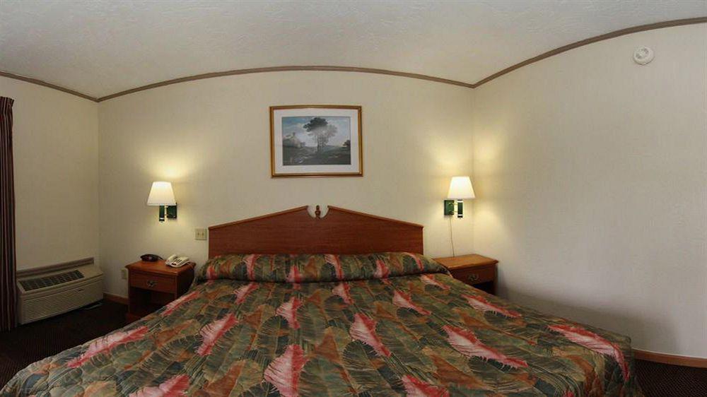 Econo Lodge - Perry National Fair Ground Area Exterior photo